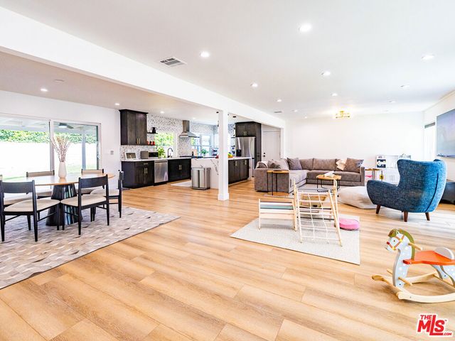 1485 Norwich Avenue, Thousand Oaks, CA 91360