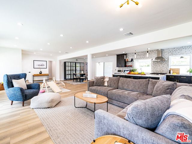 1485 Norwich Avenue, Thousand Oaks, CA 91360