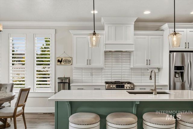 1653 Shoal Point Ave, Middleton, ID 83644