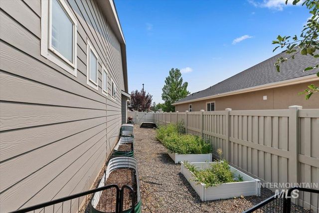 1653 Shoal Point Ave, Middleton, ID 83644