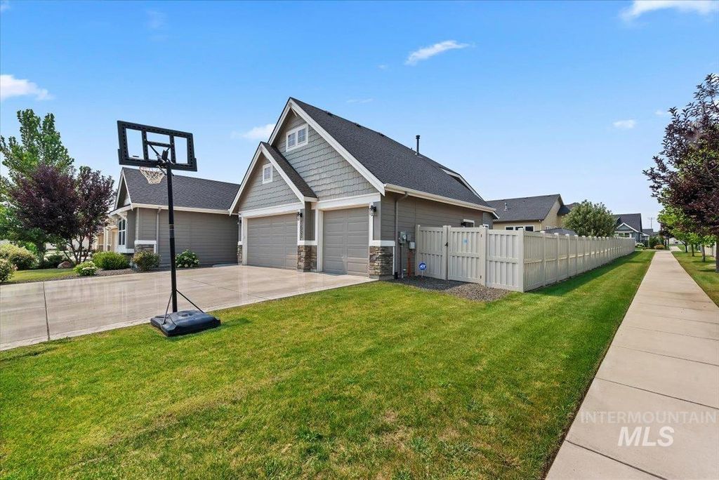 1653 Shoal Point Ave, Middleton, ID 83644 photo 4