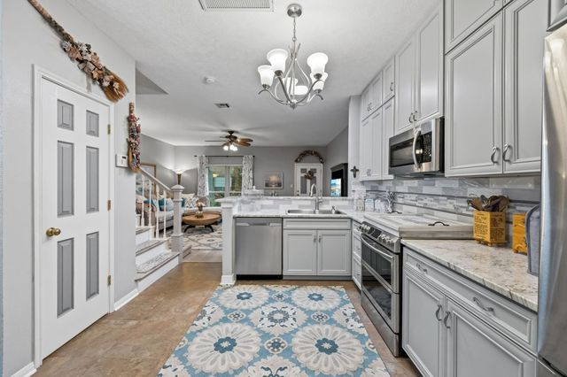 930 Birnham Woods Boulevard, Pasadena, TX 77503