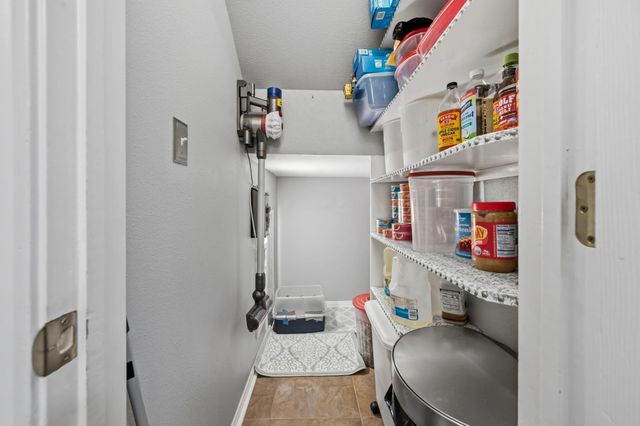 930 Birnham Woods Boulevard, Pasadena, TX 77503