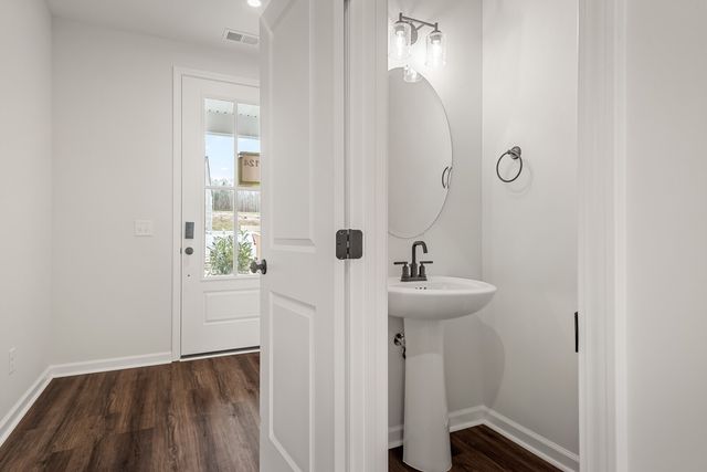 2125 Cheltenham Place, Columbia, TN 38401