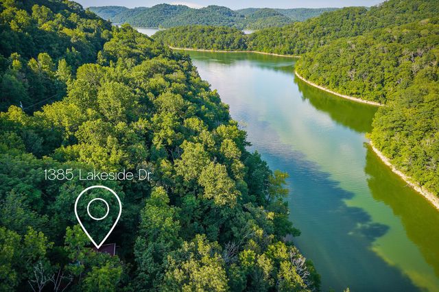 1385 Lakeside Dr, Smithville, TN 37166