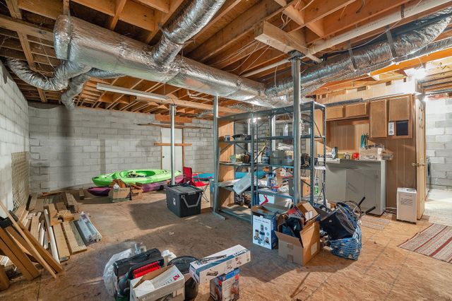 1385 Lakeside Dr, Smithville, TN 37166