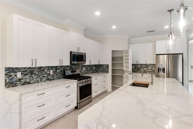 9730 CARNOUSTIE PLACE, Bradenton, FL 34211