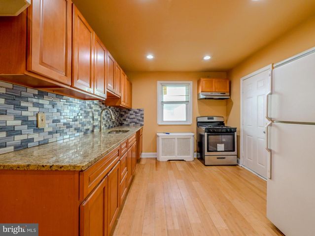 81 HARTLEY RD, Lansdowne, PA 19050