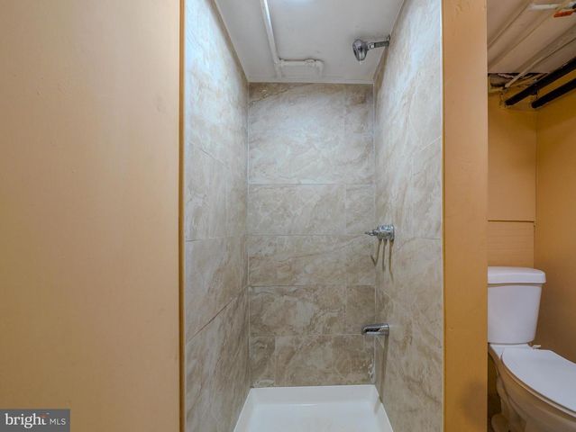 81 HARTLEY RD, Lansdowne, PA 19050