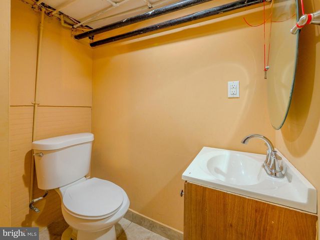 81 HARTLEY RD, Lansdowne, PA 19050