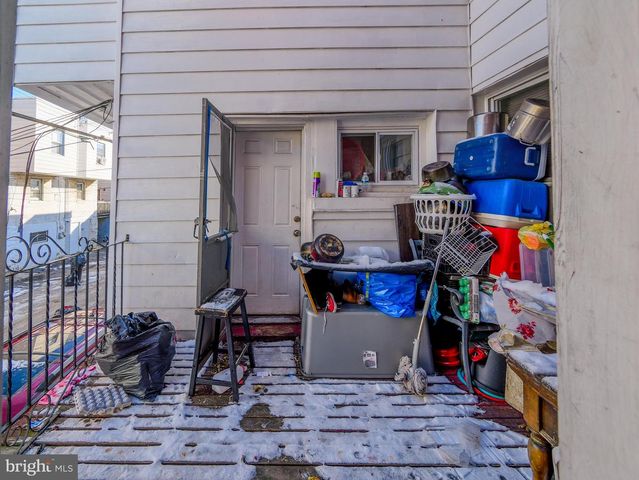 81 HARTLEY RD, Lansdowne, PA 19050