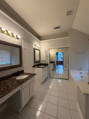 1609 Simsbury Drive, Plano, TX 75025