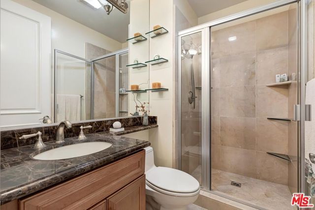 132 S Maple Drive 101, Beverly Hills, CA 90212