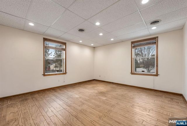 573 Valley Road 5, Wayne, NJ 07470