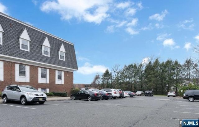 573 Valley Road 5, Wayne, NJ 07470