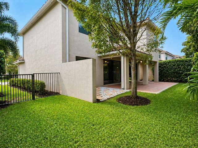 8079 Snowflake Obsidian Trail, Delray Beach, FL 33446