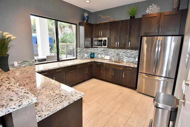 8079 Snowflake Obsidian Trail, Delray Beach, FL 33446