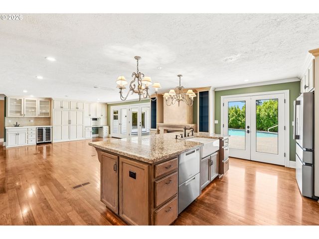 7720 Sw MONTCLAIR Dr, Portland, OR 97225