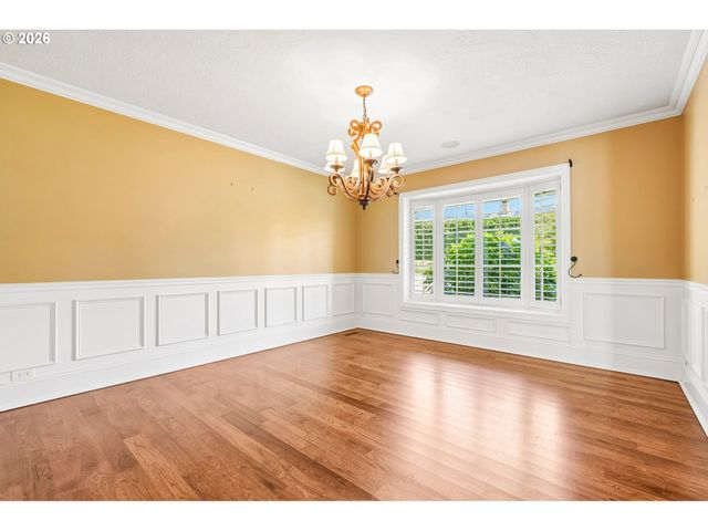 7720 Sw MONTCLAIR Dr, Portland, OR 97225