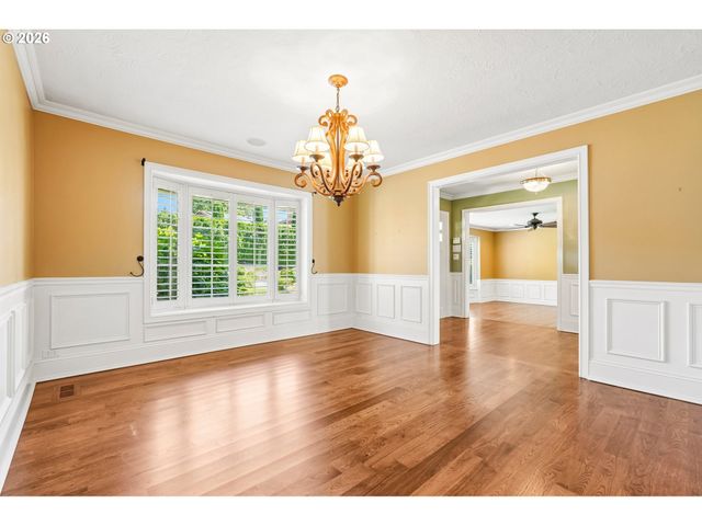 7720 Sw MONTCLAIR Dr, Portland, OR 97225