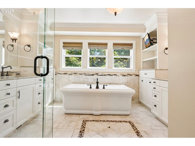 7720 Sw MONTCLAIR Dr, Portland, OR 97225