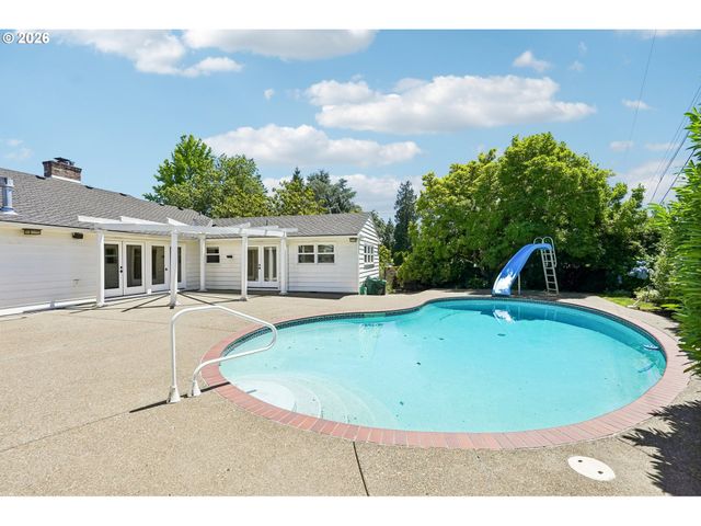 7720 Sw MONTCLAIR Dr, Portland, OR 97225