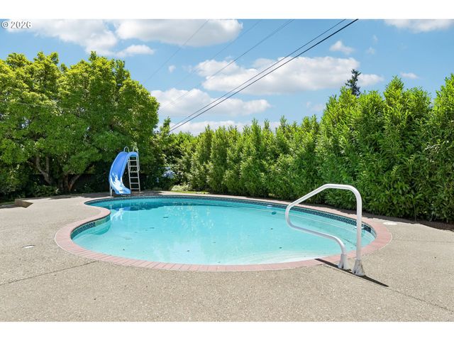 7720 Sw MONTCLAIR Dr, Portland, OR 97225