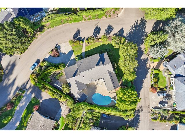 7720 Sw MONTCLAIR Dr, Portland, OR 97225