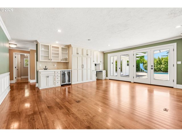 7720 Sw MONTCLAIR Dr, Portland, OR 97225