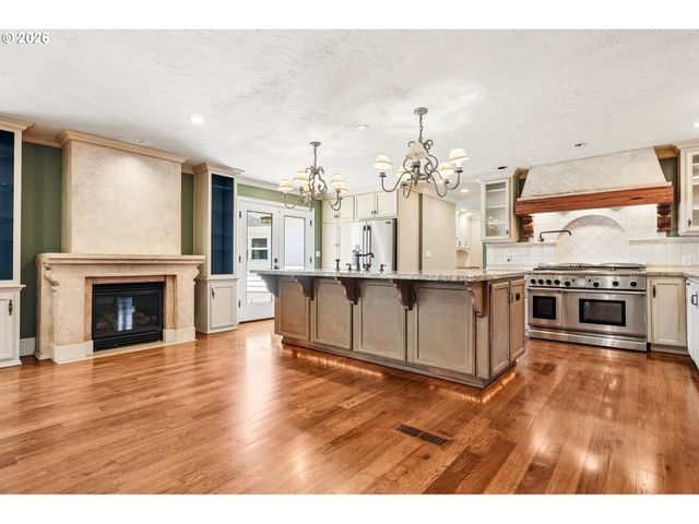 7720 Sw MONTCLAIR Dr, Portland, OR 97225