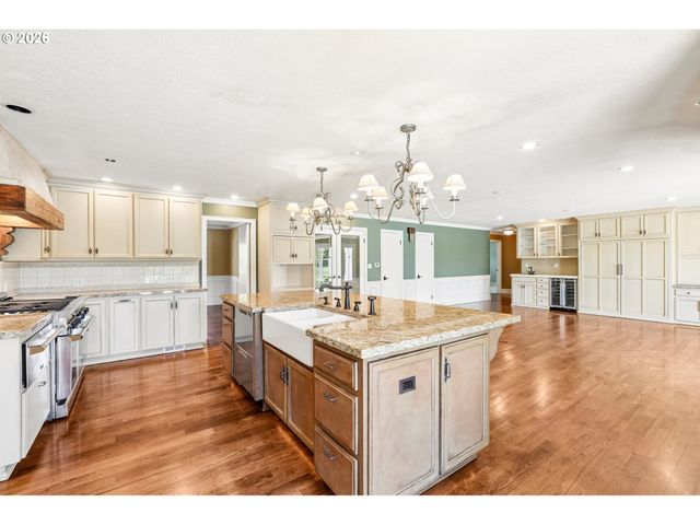 7720 Sw MONTCLAIR Dr, Portland, OR 97225