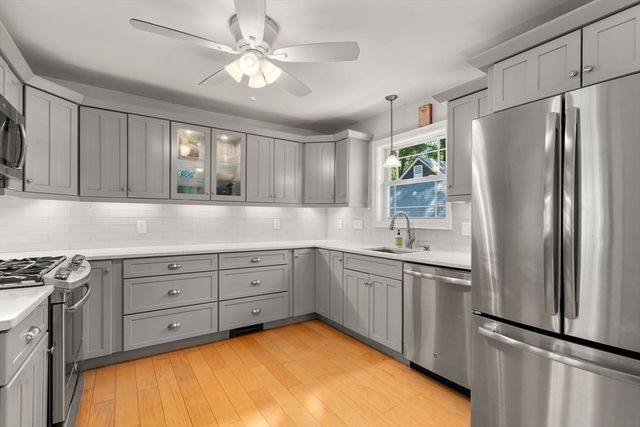95 Samoset Ave, Mansfield, MA 02048