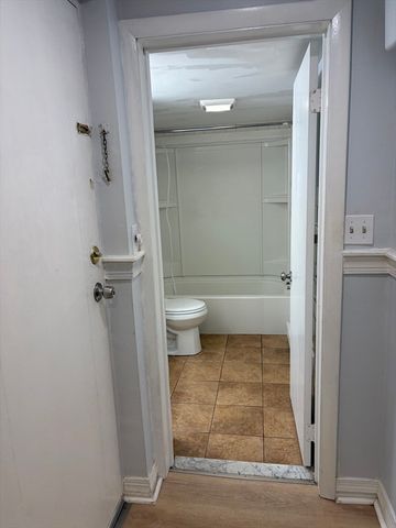27 Elmwood Park 6, Quincy, MA 02170