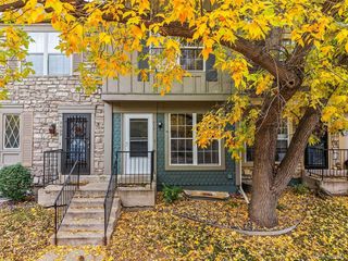 2701 E Nichols Cir, Centennial, CO 80122