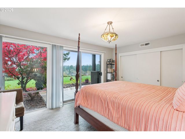 16200 PACIFIC Hwy, Lake Oswego, OR 97034