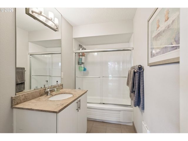 16200 PACIFIC Hwy, Lake Oswego, OR 97034