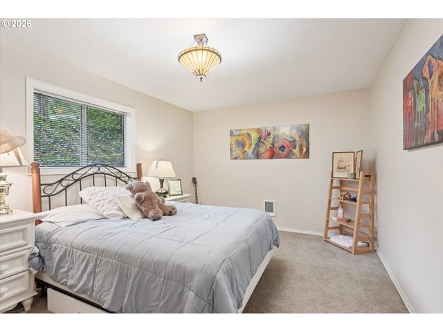 16200 PACIFIC Hwy, Lake Oswego, OR 97034