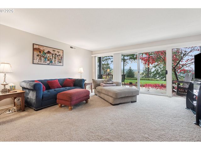 16200 PACIFIC Hwy, Lake Oswego, OR 97034