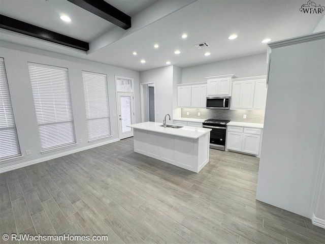 4900 HEISMAN DRIVE, Wichita Falls, TX 76310
