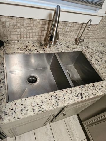 237 Eisenhower Dr, Nashville, TN 37211