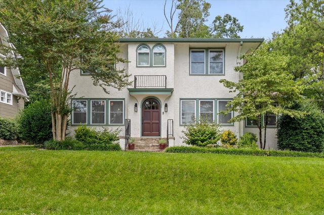 313 Crestway Drive, Chattanooga, TN 37411