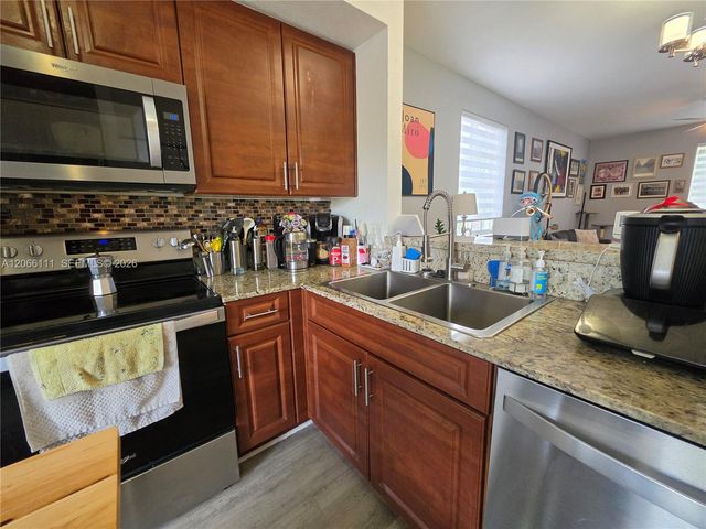 141 NW 2nd Avenue 2, Hallandale Beach, FL 33009