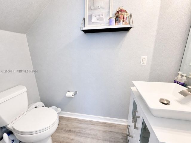 141 NW 2nd Avenue 2, Hallandale Beach, FL 33009