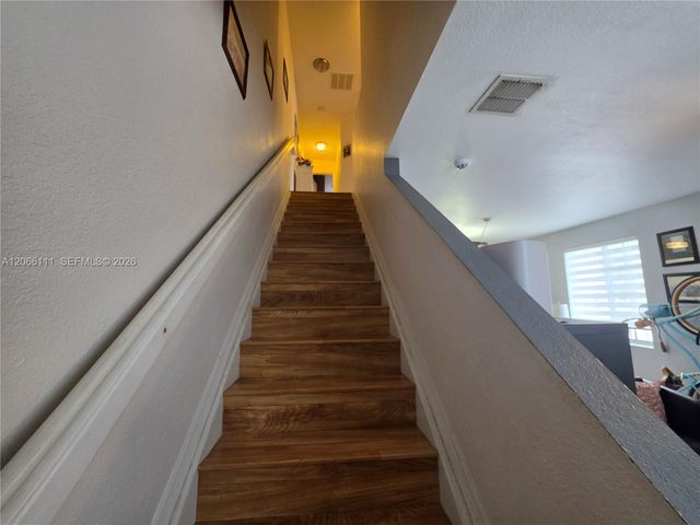 141 NW 2nd Avenue 2, Hallandale Beach, FL 33009