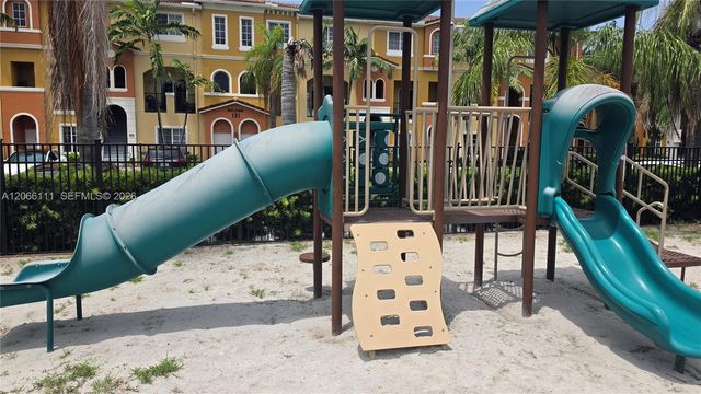 141 NW 2nd Avenue 2, Hallandale Beach, FL 33009