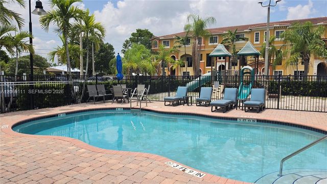 141 NW 2nd Avenue 2, Hallandale Beach, FL 33009