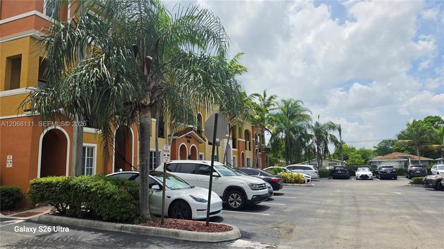 141 NW 2nd Avenue 2, Hallandale Beach, FL 33009