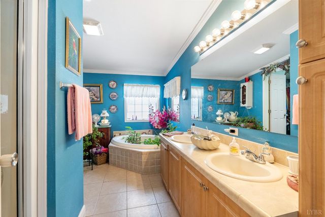 214 Victoria Dr, Amherst, VA 24521