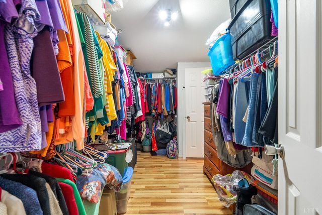 214 Victoria Dr, Amherst, VA 24521