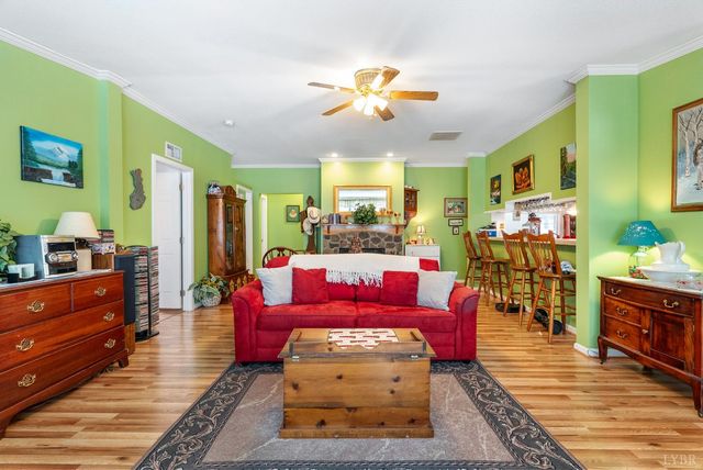 214 Victoria Dr, Amherst, VA 24521